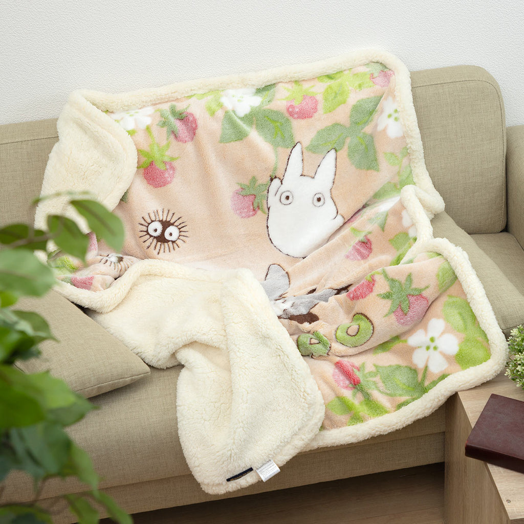 Marushin My Neighbor Totoro "I Found a Strawberry" Half Blanket